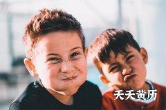 2023年农历七月十一日出生男孩如何取名？